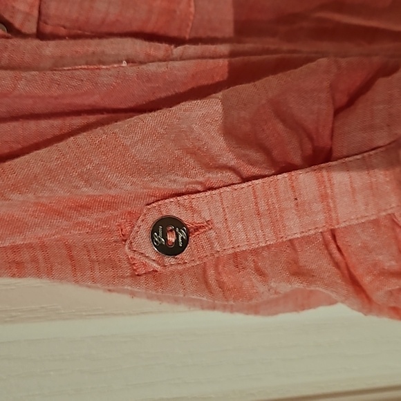 Women's XS Guess button up shirt - Picture 4 of 8